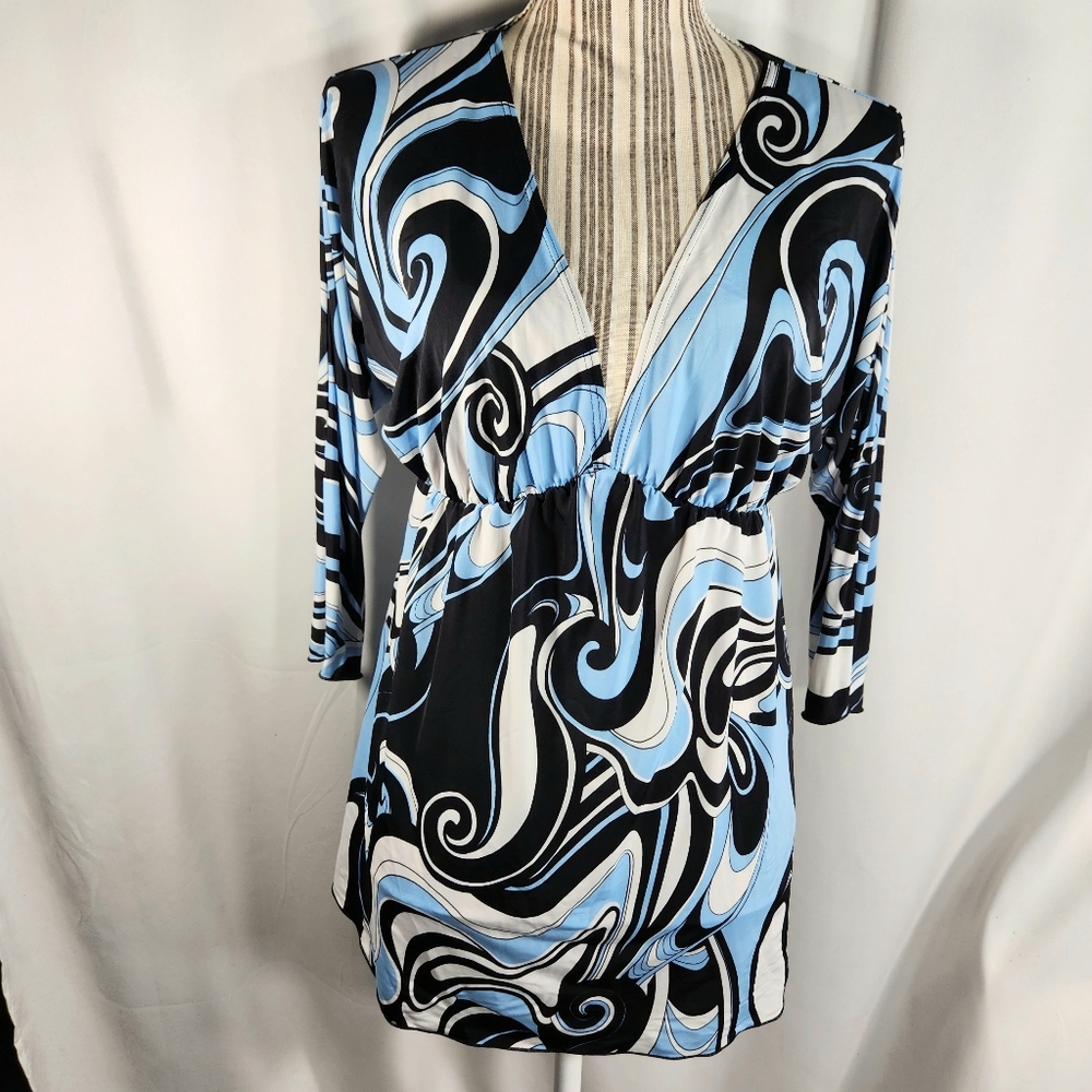 MKM Designs Vintage Blue Black White Swirl V Neck 3/4 Sleeve Top Size Medium